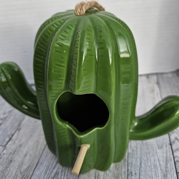 Ashland Other - Green Cactus Birdhouse BRAND NEW Bird Feeder